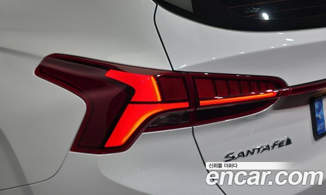 Hyundai Santafe 2023 — photo 9