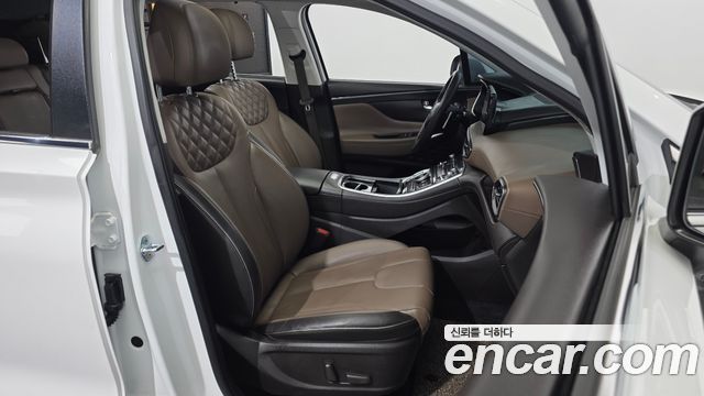Hyundai Santafe 2023 — photo 16