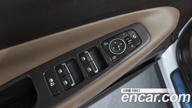 Hyundai Santafe 2023 — photo 36