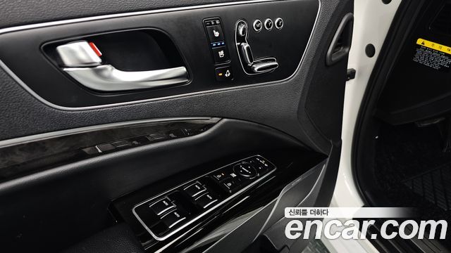 Kia K9 2015 — photo 25