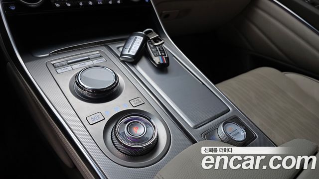 Genesis GV80 2023 — photo 12