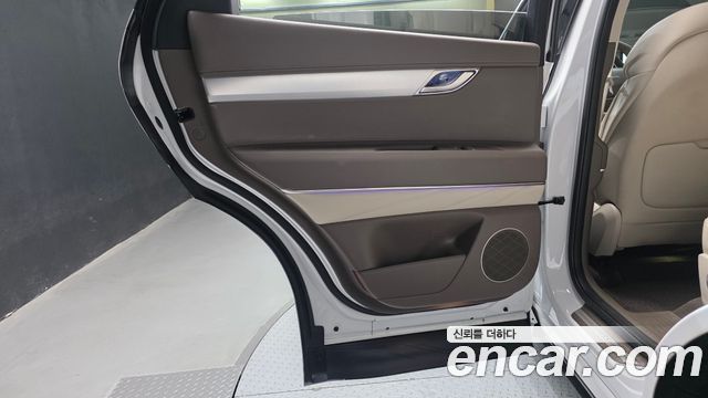 Genesis GV80 2023 — photo 15