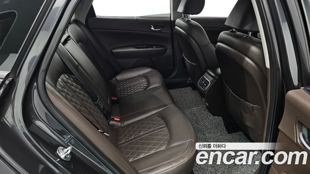 Kia K5 2019 — photo 18