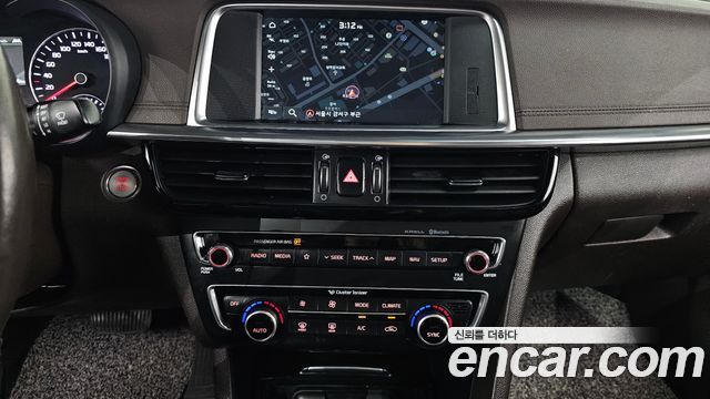 Kia K5 2019 — photo 20