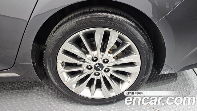 Kia K5 2019 — photo 7