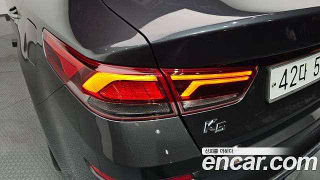 Kia K5 2019 — photo 9