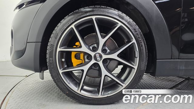 Mini Cooper Convertible 2016 — photo 5