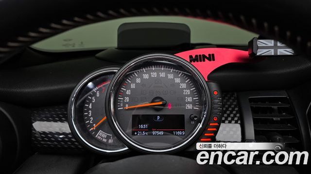 Mini Cooper Convertible 2016 — photo 8