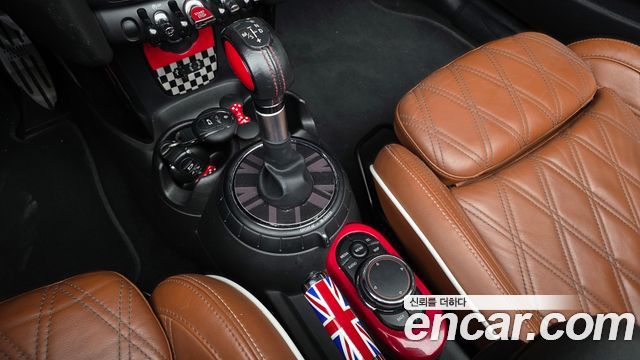 Mini Cooper Convertible 2016 — photo 9