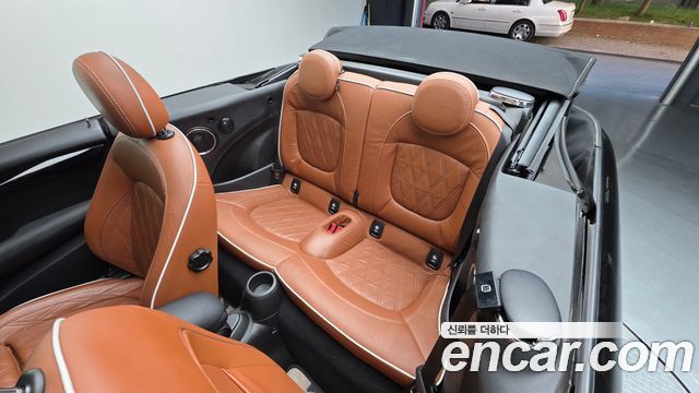 Mini Cooper Convertible 2016 — photo 12