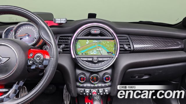 Mini Cooper Convertible 2016 — photo 14