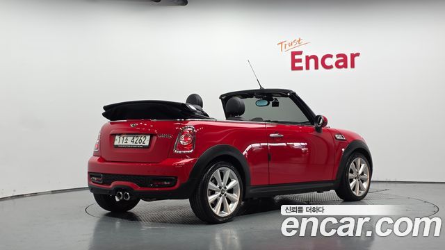 Mini Cooper Convertible 2015 — photo 2
