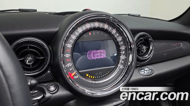 Mini Cooper Convertible 2015 — photo 14