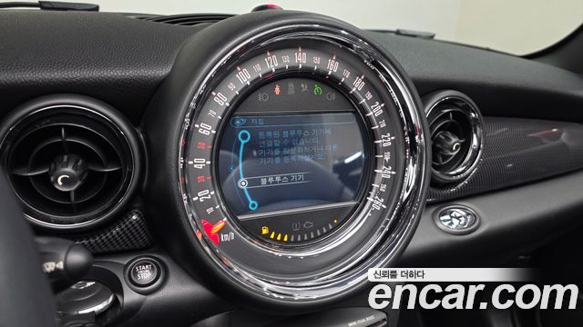 Mini Cooper Convertible 2015 — photo 15