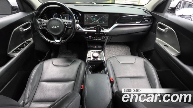Kia Niro 2023 — photo 10
