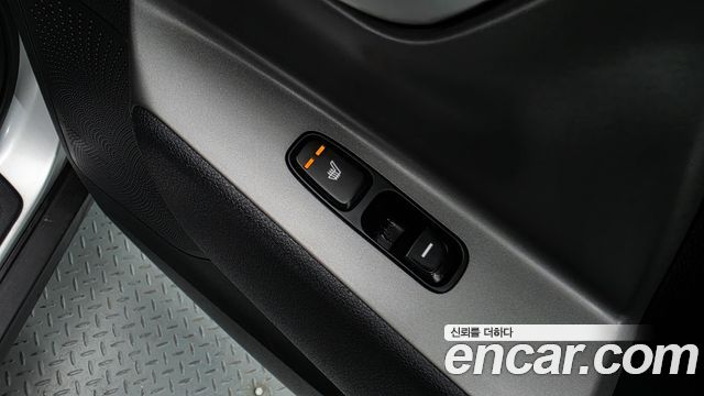 Kia Niro 2023 — photo 24