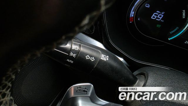 Kia Niro 2023 — photo 28