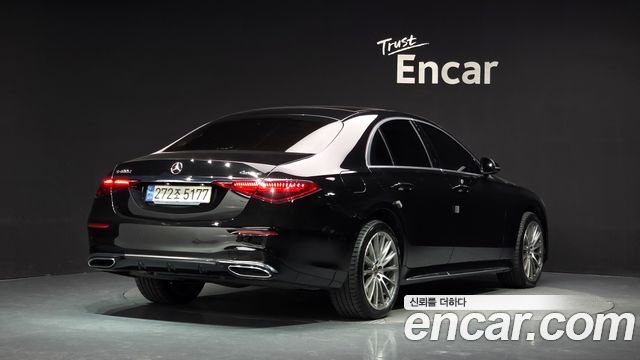 Mercedes-Benz S-Class 2023 — photo 2