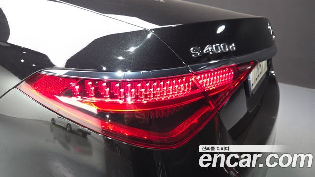 Mercedes-Benz S-Class 2023 — photo 9