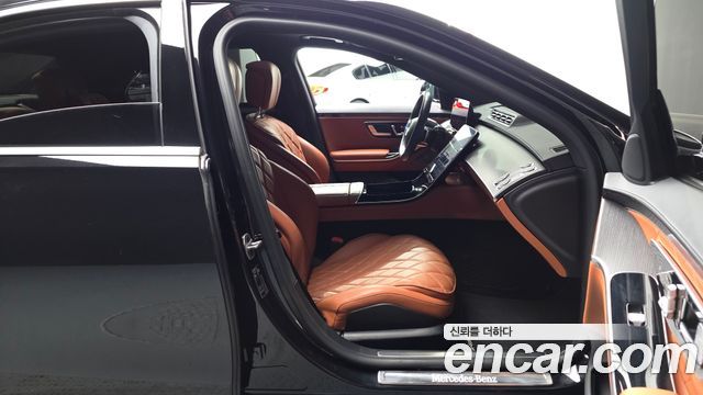 Mercedes-Benz S-Class 2023 — photo 16