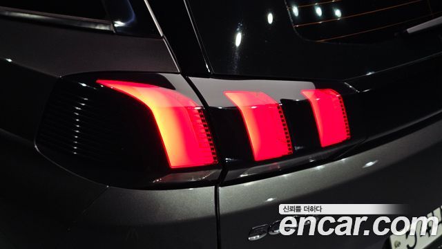 Peugeot 5008 2019 — photo 9