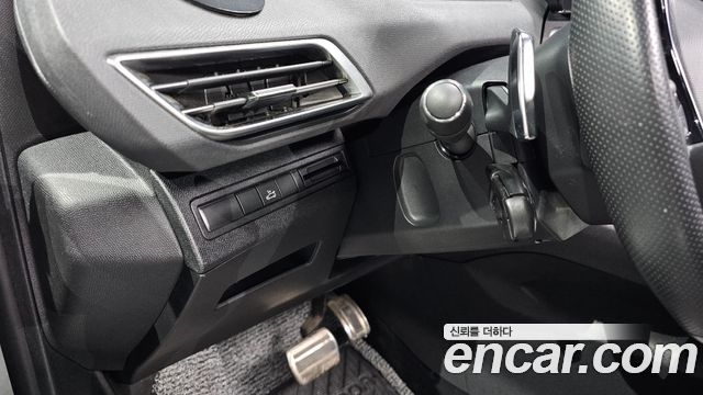 Peugeot 5008 2019 — photo 29
