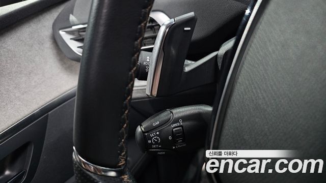 Peugeot 5008 2019 — photo 31
