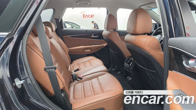 Kia Sorento 2018 — photo 17