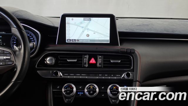 Genesis G70 2018 — photo 14