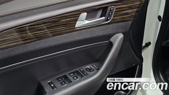 Hyundai Sonata 2016 — photo 16