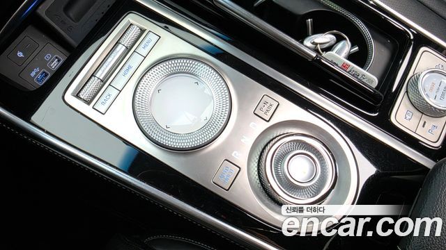 Genesis GV80 2022 — photo 12