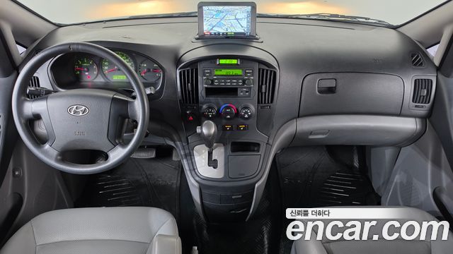 Hyundai Starex 2015 — photo 10