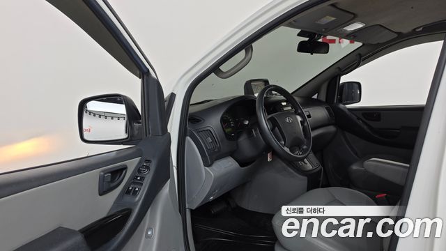 Hyundai Starex 2015 — photo 13