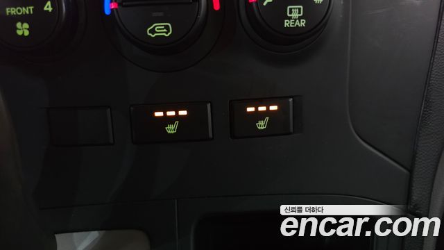Hyundai Starex 2015 — photo 17