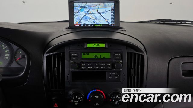 Hyundai Starex 2015 — photo 19