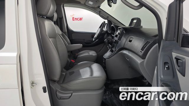 Hyundai Starex 2015 — photo 16