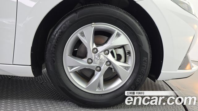 Hyundai AVANTE 2021 — photo 5