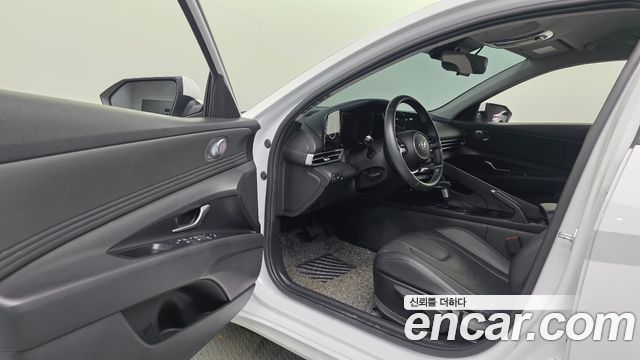 Hyundai AVANTE 2021 — photo 13