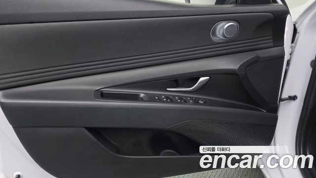 Hyundai AVANTE 2021 — photo 14