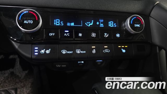 Hyundai AVANTE 2021 — photo 30