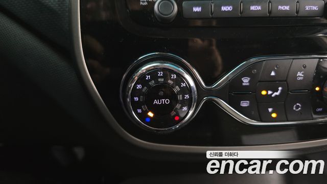 Renault Korea QM3 2015 — photo 16
