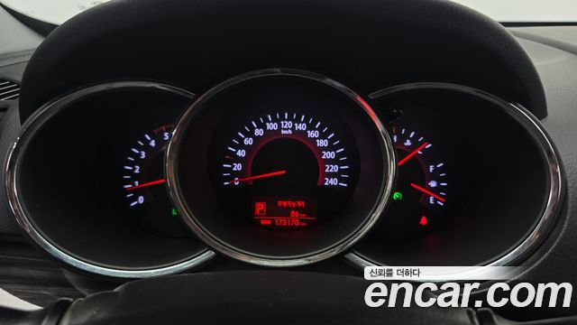 Kia Sorento 2012 — photo 8
