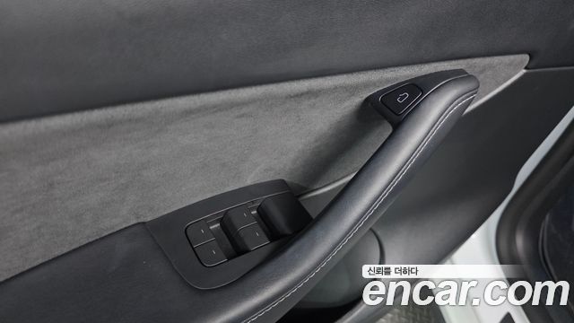 Tesla Model Y 2022 — photo 17