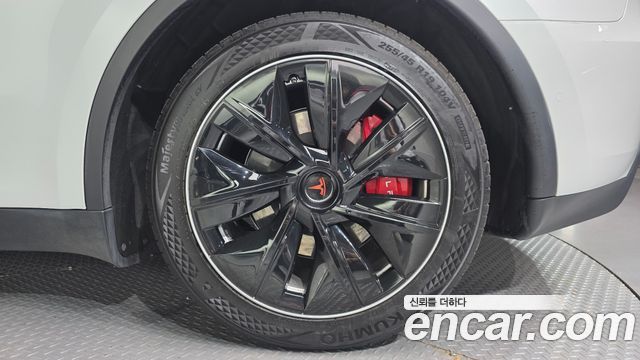 Tesla Model Y 2022 — photo 7