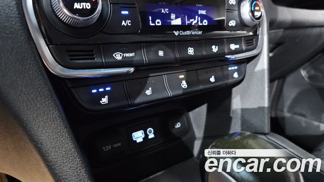 Hyundai Santafe 2020 — photo 22