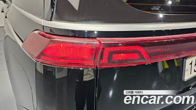 Kia Canival 2023 — photo 9