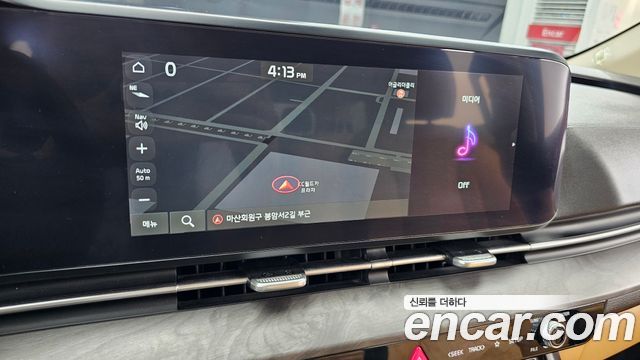Kia Canival 2023 — photo 16