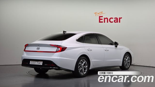Hyundai Sonata 2023 — photo 2