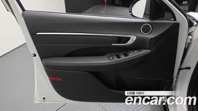 Hyundai Sonata 2023 — photo 14