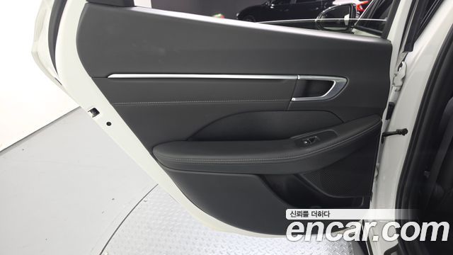 Hyundai Sonata 2023 — photo 15
